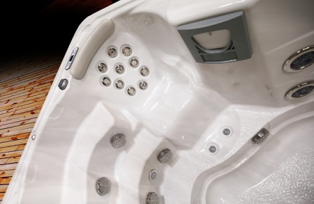 Плавательный спа-бассейн Jacuzzi J-16 PowerPro Плавательный спа-бассейн Jacuzzi J-16 PowerPro